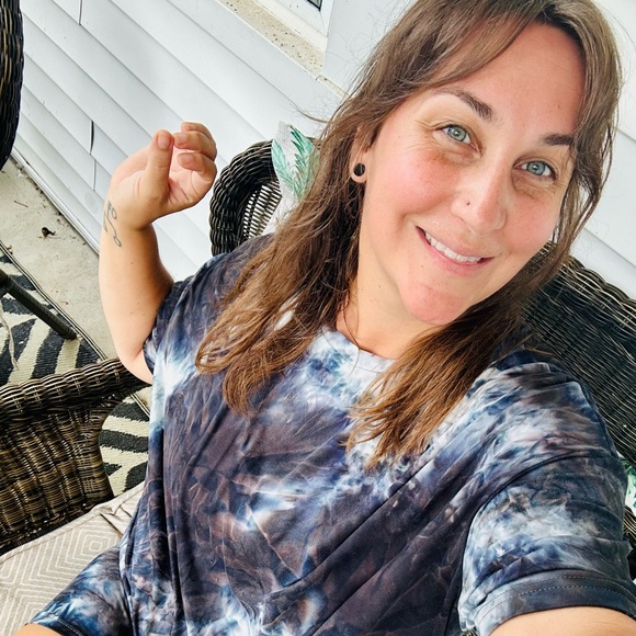 Meet your Posher, Jennifer - Picture 5 of 5